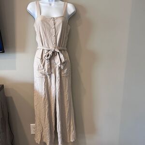 Forever 21 Women's Beige Sleeveless Button-Up Linen Jumpsuit Romper Size Small